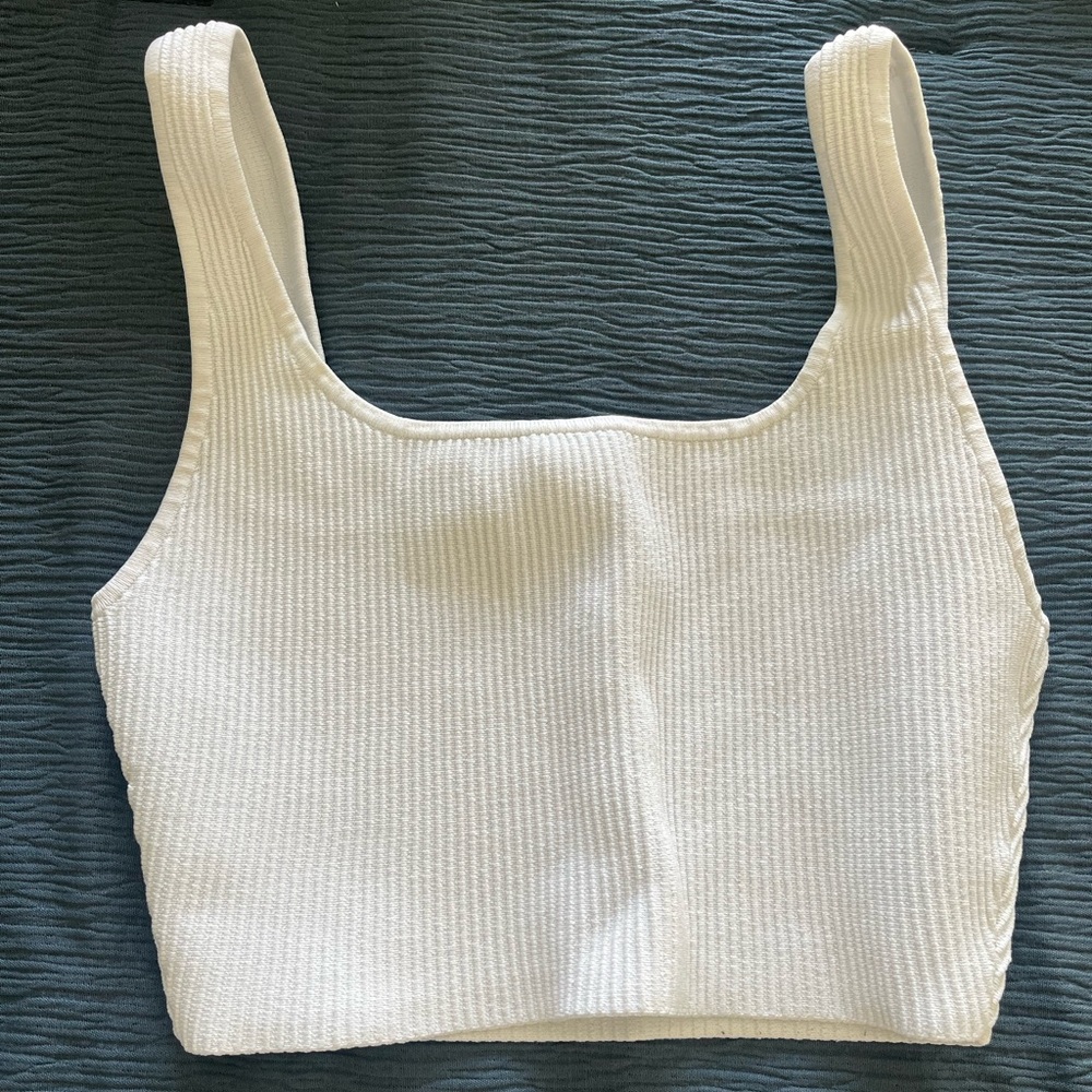 Aritzia Babaton Ribbed Women's Top